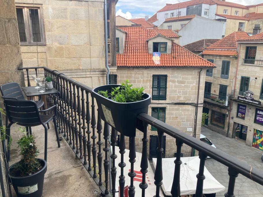 Hyp - A Casa Do Correo Vello - O Balcon Apartment Понтеведра Екстериор снимка