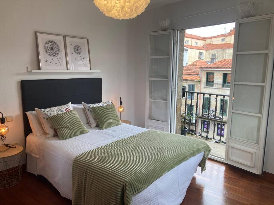 Hyp - A Casa Do Correo Vello - O Balcon Apartment Понтеведра Екстериор снимка