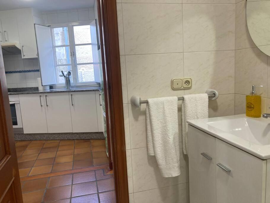 Hyp - A Casa Do Correo Vello - O Balcon Apartment Понтеведра Екстериор снимка