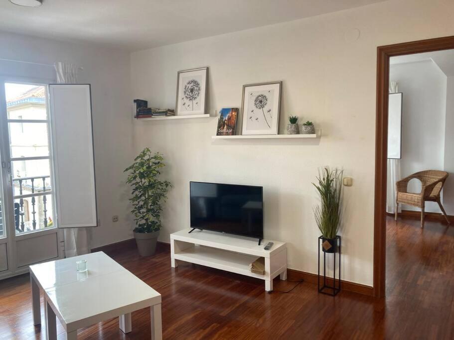 Hyp - A Casa Do Correo Vello - O Balcon Apartment Понтеведра Екстериор снимка