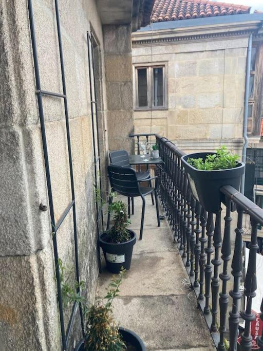 Hyp - A Casa Do Correo Vello - O Balcon Apartment Понтеведра Екстериор снимка